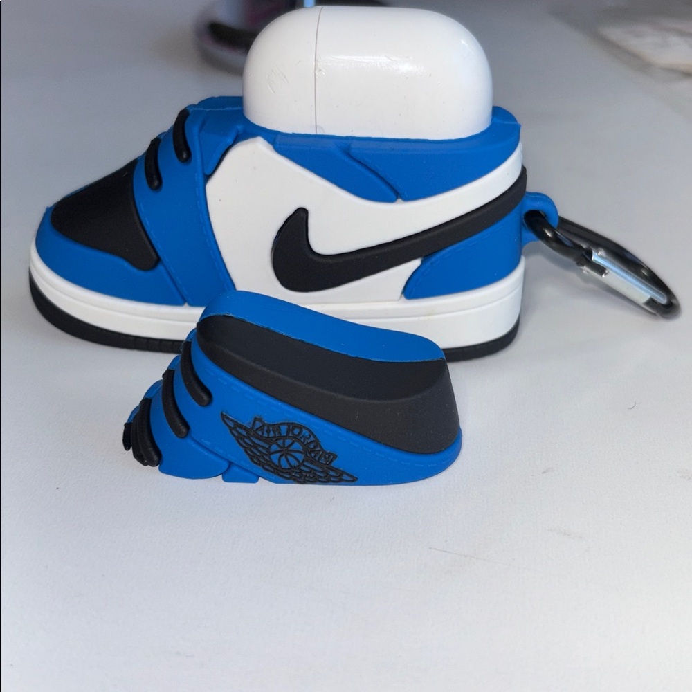 NIKE Air Jordan AirPod earbuds carrying Case blue New